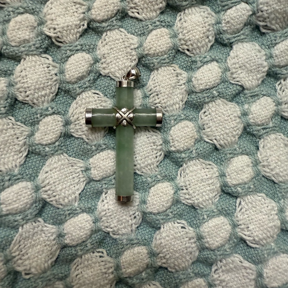 925 Sterling Silver Jade Cross Pendant